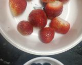 A picture of step 1 of Berry Berry oatilicious.