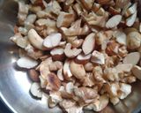 ડ્રાયફ્રુટ ચોકલેટ(Dryfruit chocolate recipe in Gujarati) રેસીપી સ્ટેપ1ફોટો