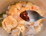 รูปขั้นตอนการทำที่ 2 ของ ต้มยำหมูสไลด์ไข่เจียว 😋