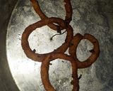 A picture of step 8 of Cheesy potato rings.