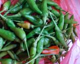 Gambar langkah 4 resipi Masak Lemak Cili Padi Nenas + Ikan Masin Talang.