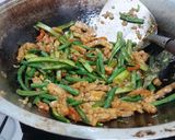 Foto langkah ke 4 dari resep Oseng Tempe Kacang Panjang Bumbu Kecap Bawang Putih.