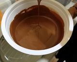 A picture of step 5 of Ice-Cream Cake.