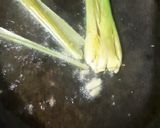 Foto langkah ke 2 dari resep Sayur Daun Singkong Masak Santan.