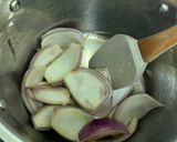 A picture of step 2 of Yam and pumpkin creamy soup (vegan).