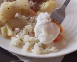 Foto del paso 1 de la receta: Arroz con verduras, papas y cebolla cocidas, hamburguesas caseras y huevo ponchado