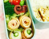 A picture of step 4 of Bento-Style Edamame-Stuffed Chikuwa Wrapped in Bacon.