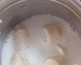 A picture of step 1 of Banana milk shake.