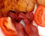 A picture of step 3 of My Egg Bacon,Tomato with the Red Potato Tatties 😍.