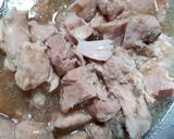 รูปขั้นตอนการทำที่ 2 ของ มาม่าต้มยำหมูตุ๋น