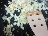 Espinacas con bechamel de garbanzo