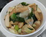 A picture of step 9 of Leeks with tofu and fish cake.