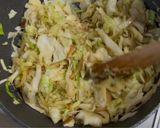 A picture of step 3 of Easy!Easy! Cabbage Tuna Pie.