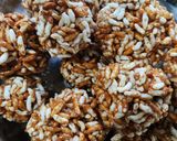 A picture of step 4 of Murmura ka laddu.