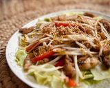 Foto langkah ke 5 dari resep Pork Stir Fry Beansprouts on Lettuce (Lettuce Siram Tumis Babi Toge).