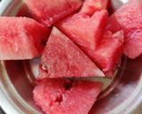 A picture of step 2 of Watermelon mint summer drink.