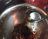 Hình bước làm 2 của món Khô gà tỏi ớt