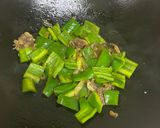 貝里斯辣醬炒青椒牛肉的食譜步驟6照片