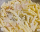 A picture of step 3 of Onion Pasta with mayonnaise.
