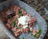 Foto del paso 3 de la receta: Caldo con pelotas típicas ricas de la brigada espartana