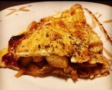 Foto del paso 4 de la receta: Tortilla de setas, calabacín, jamón y cebolla confitada con un toque oriental 🥢🥢