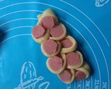 Foto langkah ke 5 dari resep Caterpillar Bread.