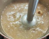 Foto del passaggio 4 della ricetta Vellutata di funghi champignon