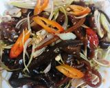 Hình bước làm 3 của món Tảo xoắn xào sả ớt
