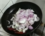 A picture of step 1 of Onion Chutney.