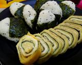 Foto langkah ke 7 dari resep Cheese Nori Tamagoyaki with Onigiri.