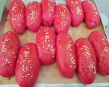Foto langkah ke 7 dari resep Roti Hotdog Buah Naga.