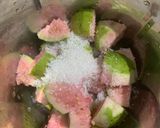 A picture of step 1 of Guava milkshake.