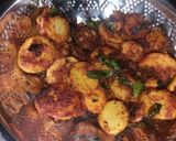 A picture of step 4 of Seppakilangu fry colocasia.