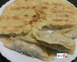A picture of step 6 of Cabbage Potstickers.