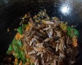 Foto langkah ke 5 dari resep Tongkol Suwir Kemangi.