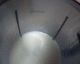 A picture of step 2 of Anday ka halwa.