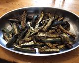 Une image de l'étape 10 de Frites de courgettes au four herbes de Provence basilic et parmesan.