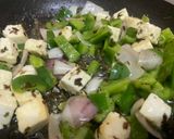 A picture of step 6 of Paneer chingari.