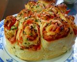 Hình bước làm 4 của món Bánh mì mềm nhân xúc xích, chà bông
