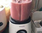 รูปขั้นตอนการทำที่ 4 ของ Pink Fruity Smoothie
