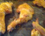 Foto del paso 2 de la receta: Oven-Fried chiken (pollo frito al horno)
