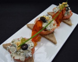 Foto del paso 4 de la receta: Tostas de tomate confitado y pollo
