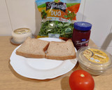 Foto del paso 1 de la receta: Sándwich noche 🆚 Día 😋😋🤪