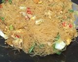Foto langkah ke 4 dari resep Bihun Goreng.
