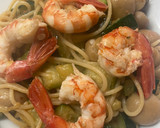 Foto del paso 9 de la receta: Spaghetti con calabacín, champiñón y gambones