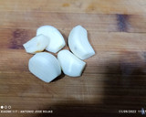 Foto del paso 1 de la receta: Suquet de rodaballo salvaje y gambas rojas
