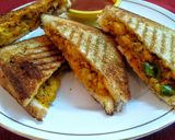 A picture of step 4 of Aloo masala grill sandwich.