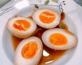 Hình bước làm 4 của món Trứng lòng đào ngâm tương 🥚🥚