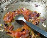A picture of step 2 of Green salad tomato soup.