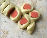 Foto langkah ke 9 dari resep Caterpillar bread.